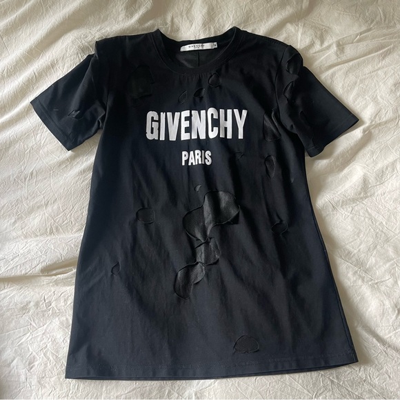 Givenchy Other - Black Givenchy Crew Neck Tshirt Graphic Print, Medium Unisex